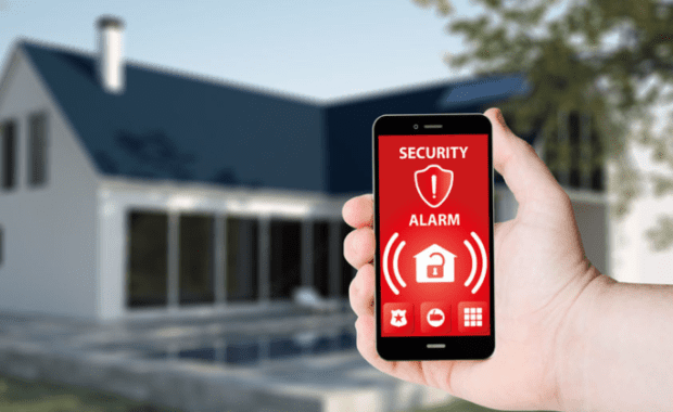 preview-full-smart_home_securit_alarm_going_off